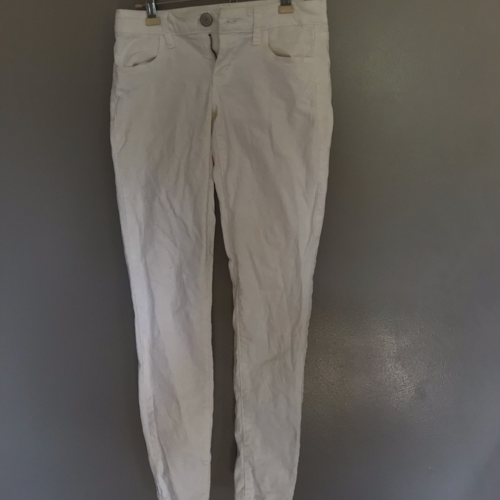 American Eagle White Stretch Jeans